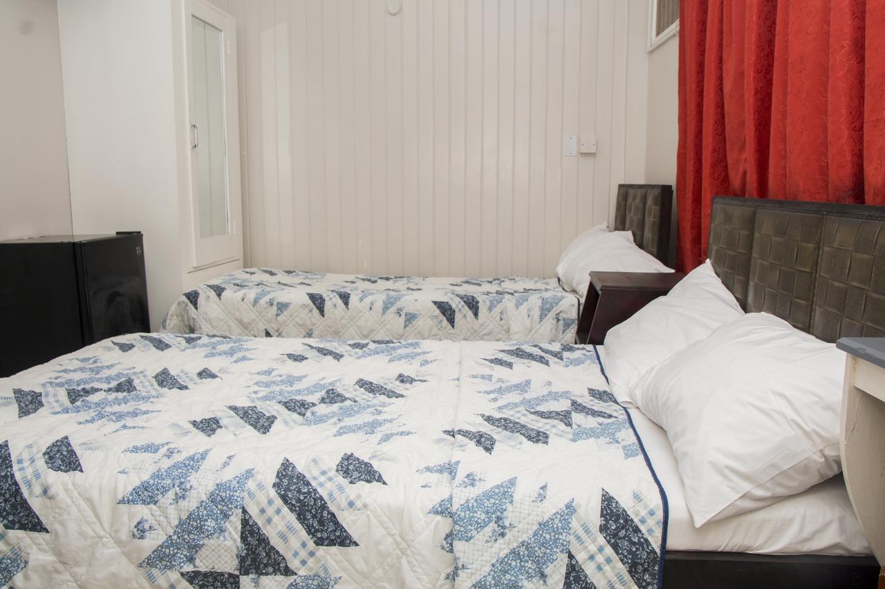 Windjammer International Cuisine & Comfort Inn Georgetown Exteriör bild