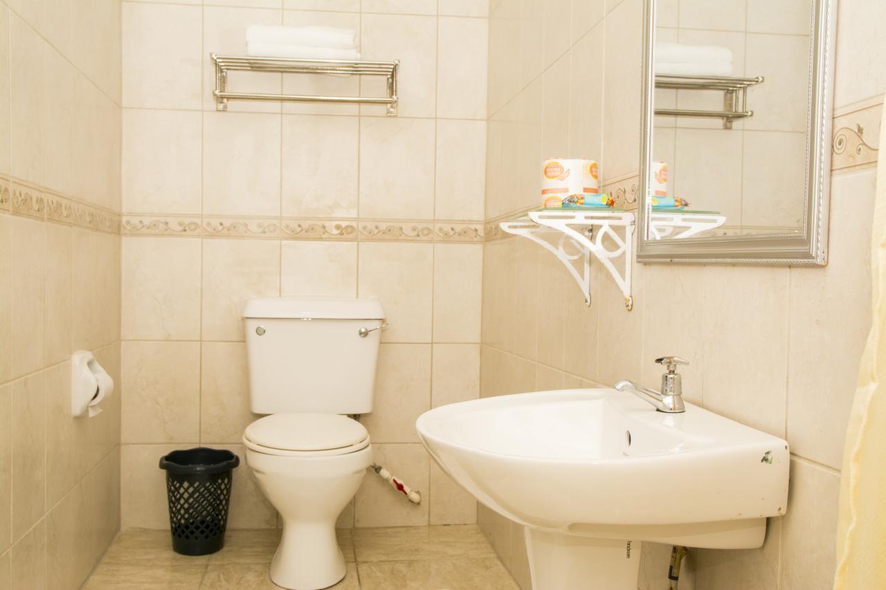 Windjammer International Cuisine & Comfort Inn Georgetown Exteriör bild